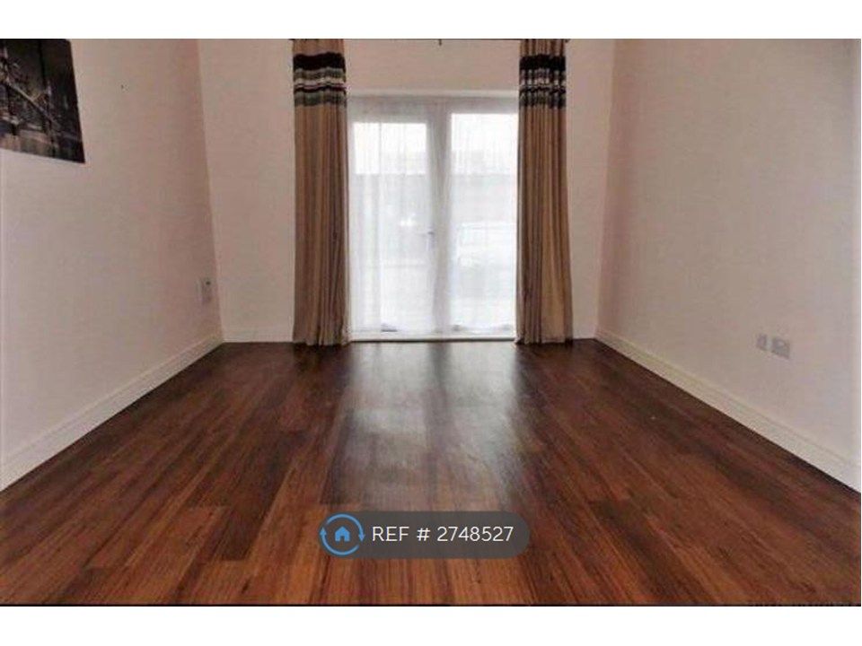 Property photo 2 of 9 Living/Dining Room