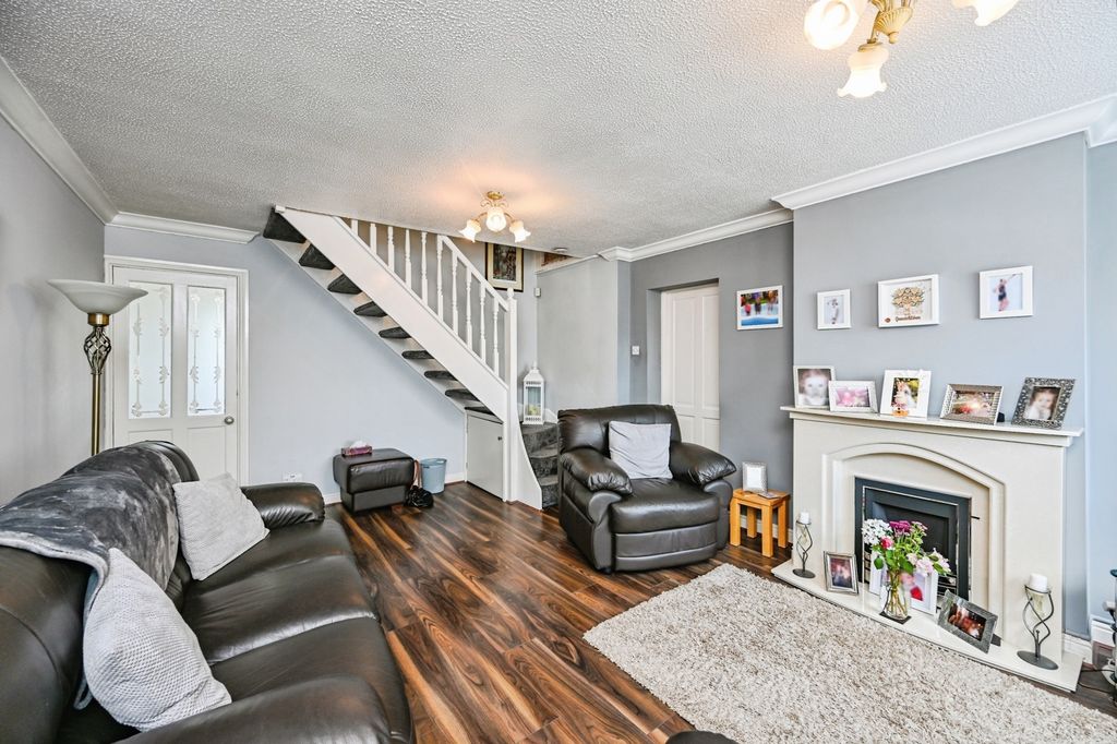 Property photo 3 of 20 Pbox-Img.Jpg