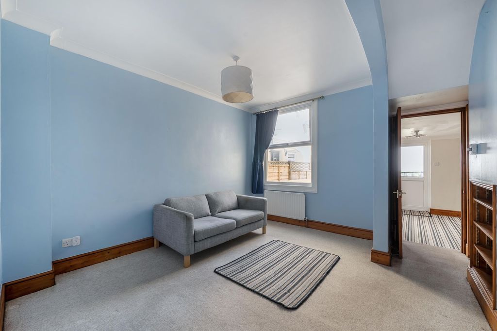 Property photo 3 of 12