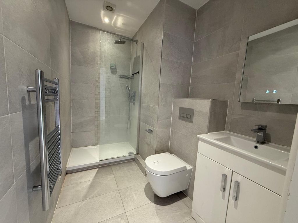 Property photo 1 of 5 Bathroom