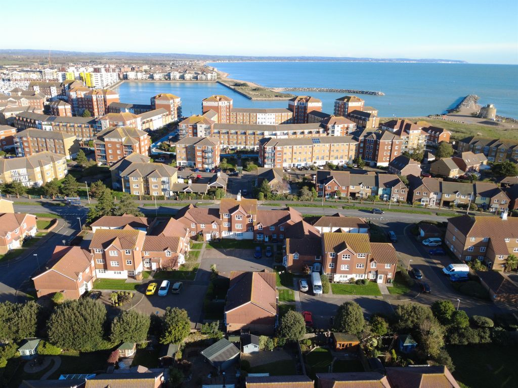 Property photo 2 of 19