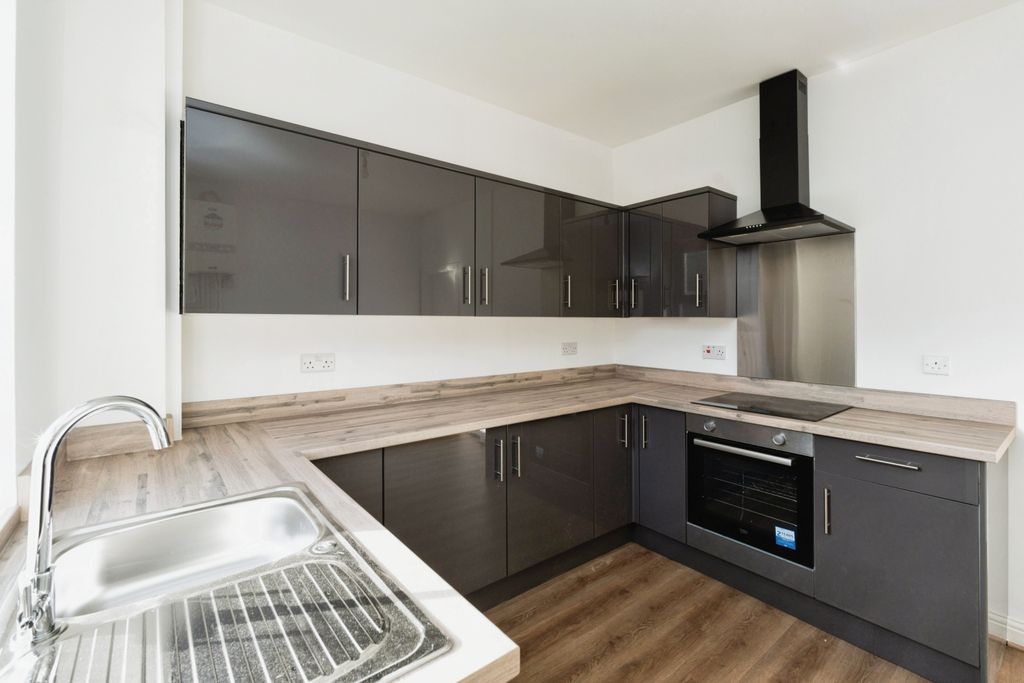 Property photo 2 of 18 Photography