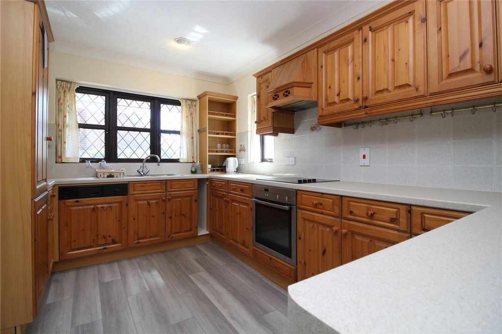 Property photo 3 of 17 Picture No. 25Keep