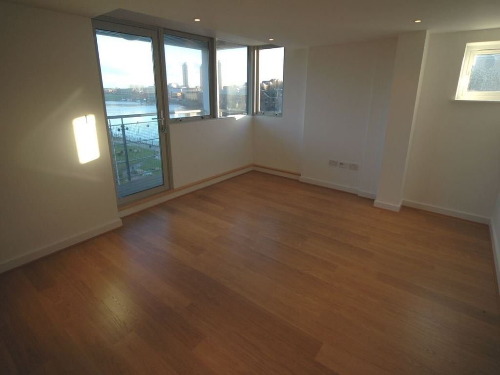 Property photo 3 of 4