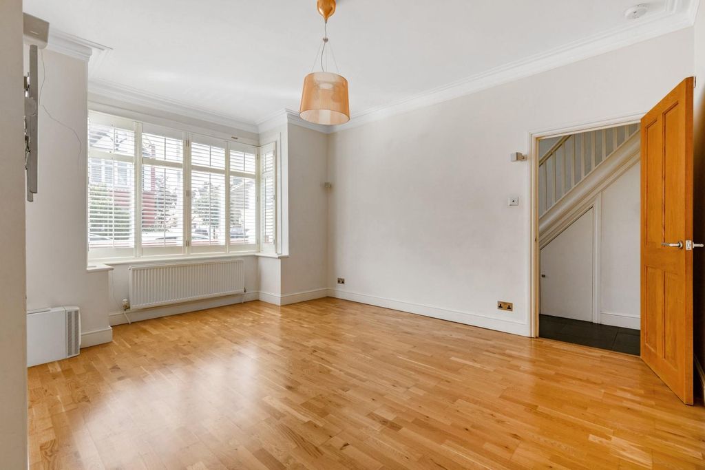 Property photo 2 of 19