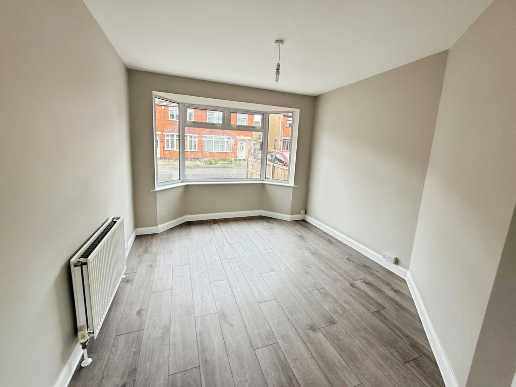Property photo 2 of 11 Gallery