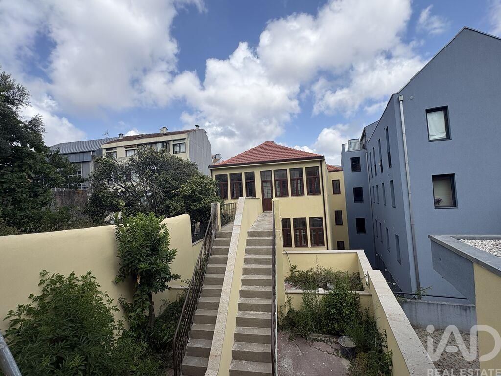 Property photo 1 of 37