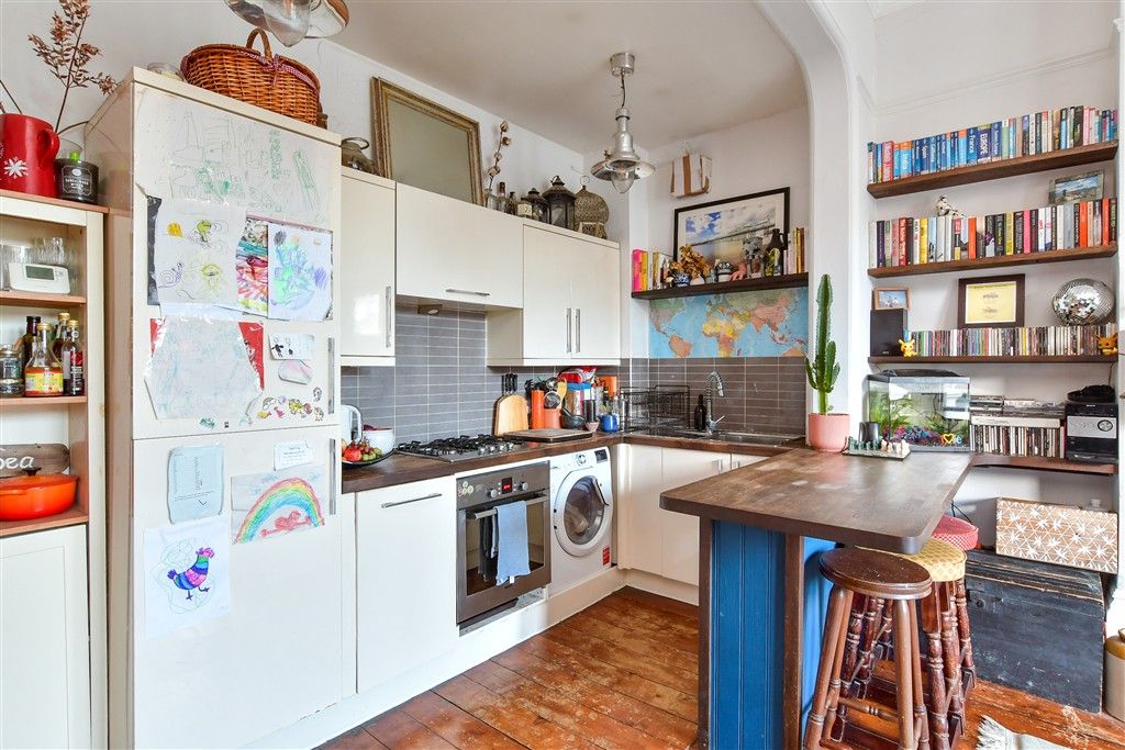 Property photo 3 of 13 Lounge/ Kitchen