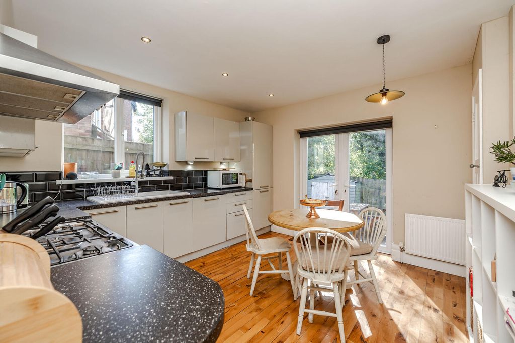 Property photo 2 of 27 Kitchen