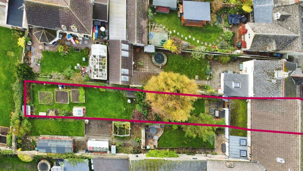 Property photo 3 of 22 Overhead One