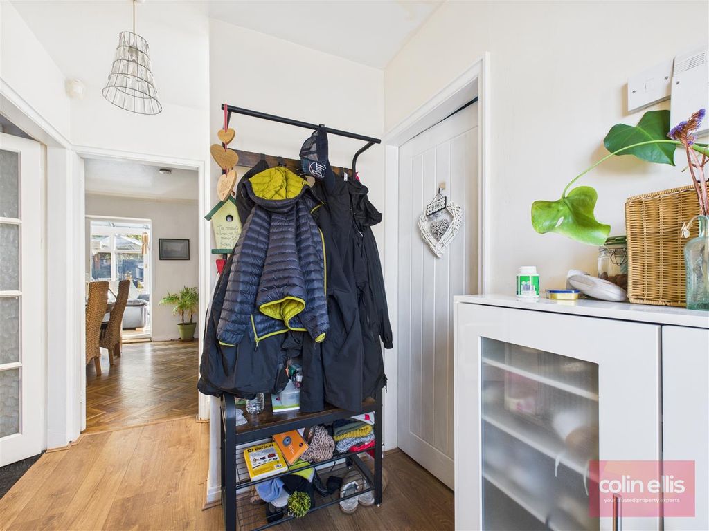 Property photo 2 of 28 Cam05075G0-Pr0214-Still003.Jpg