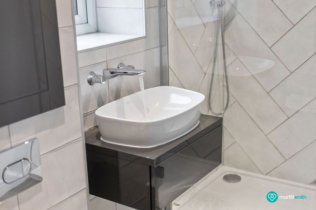 Property photo 3 of 25