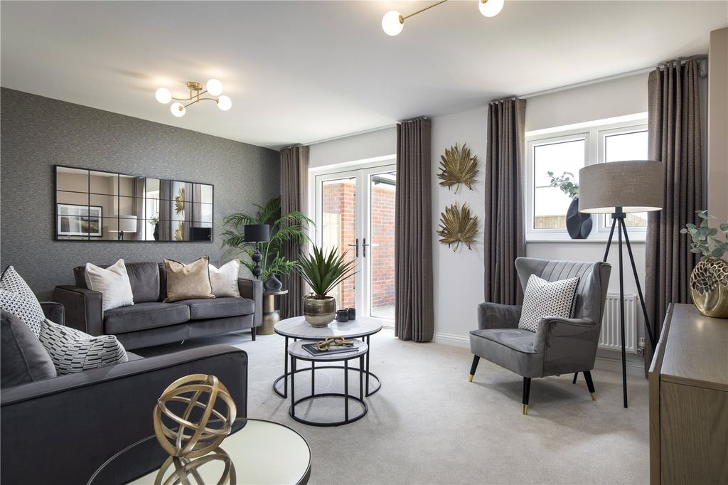 Property photo 2 of 9 Picture No. 17