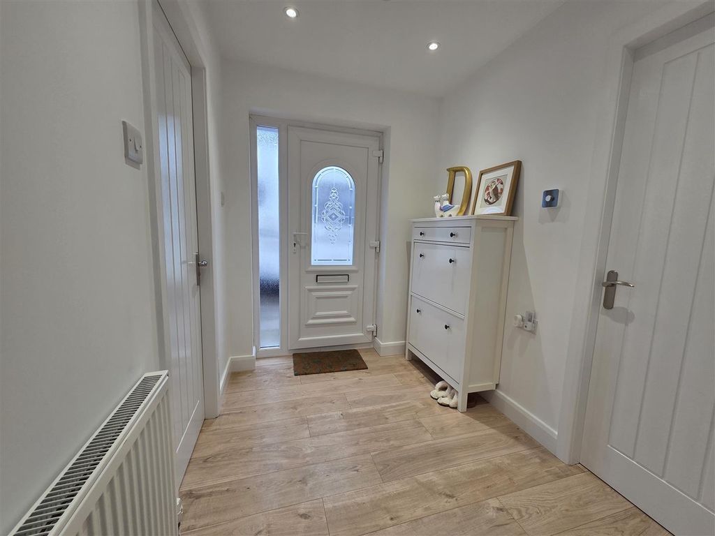 Property photo 2 of 18 20260116_121308 (1).Jpg