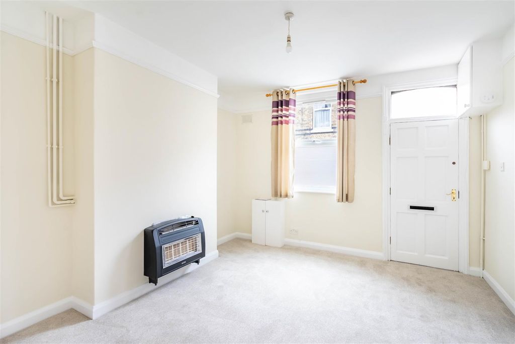 Property photo 1 of 11 11 Lockwood St Exports.Jpg