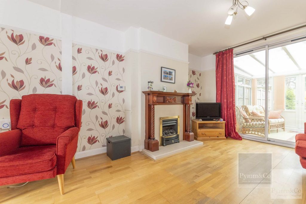 Property photo 2 of 15