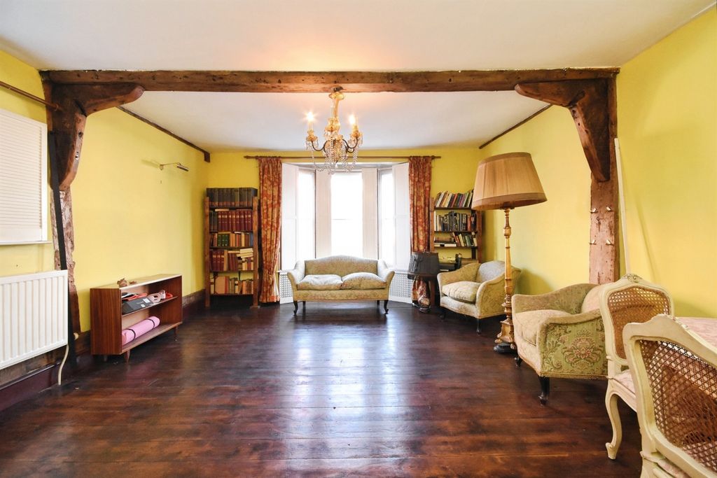 Property photo 3 of 20