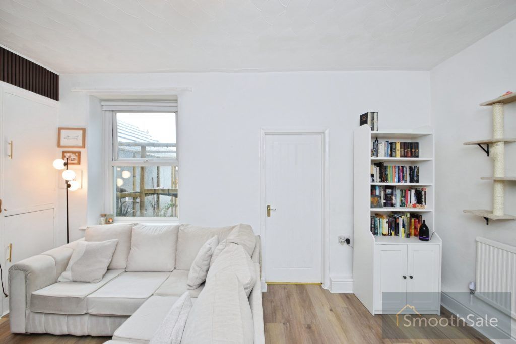 Property photo 2 of 38
