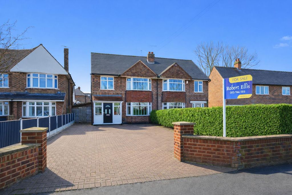 Property photo 1 of 27 Draycott Front.Png