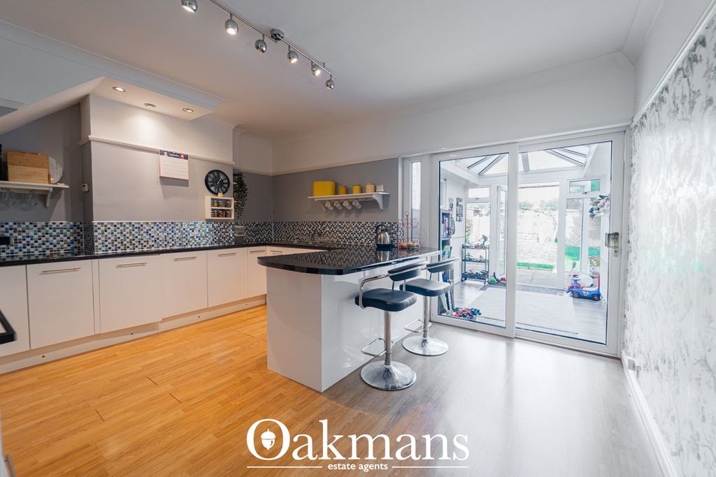 Property photo 2 of 27 Kitchen