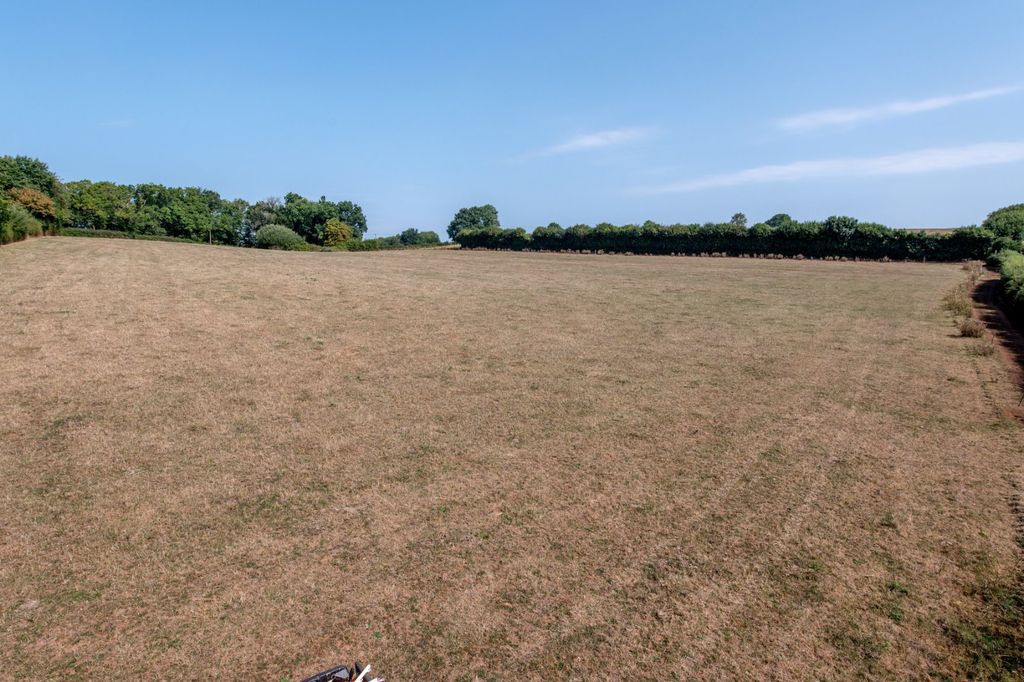 Property photo 1 of 8 Picture No. 01