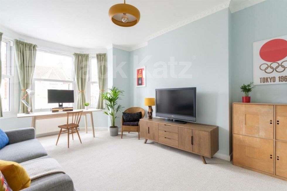 Property photo 2 of 10