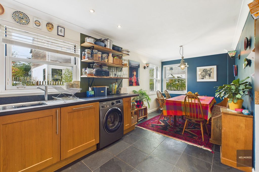 Property photo 2 of 38