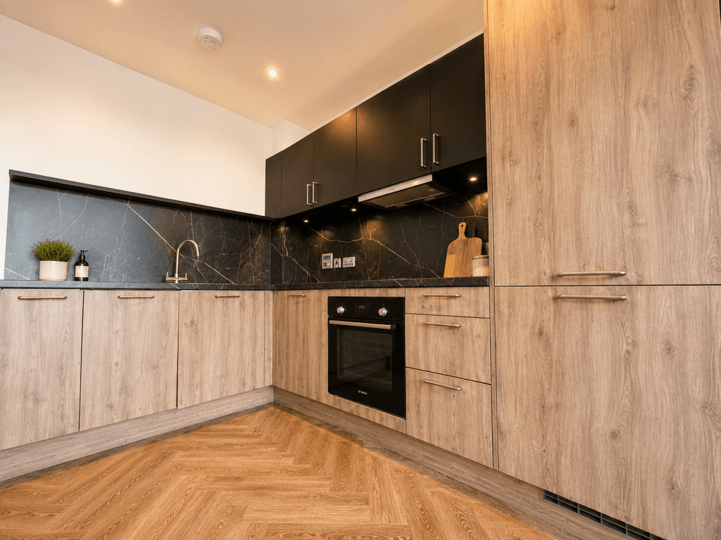 Property photo 2 of 11 Kitchen2