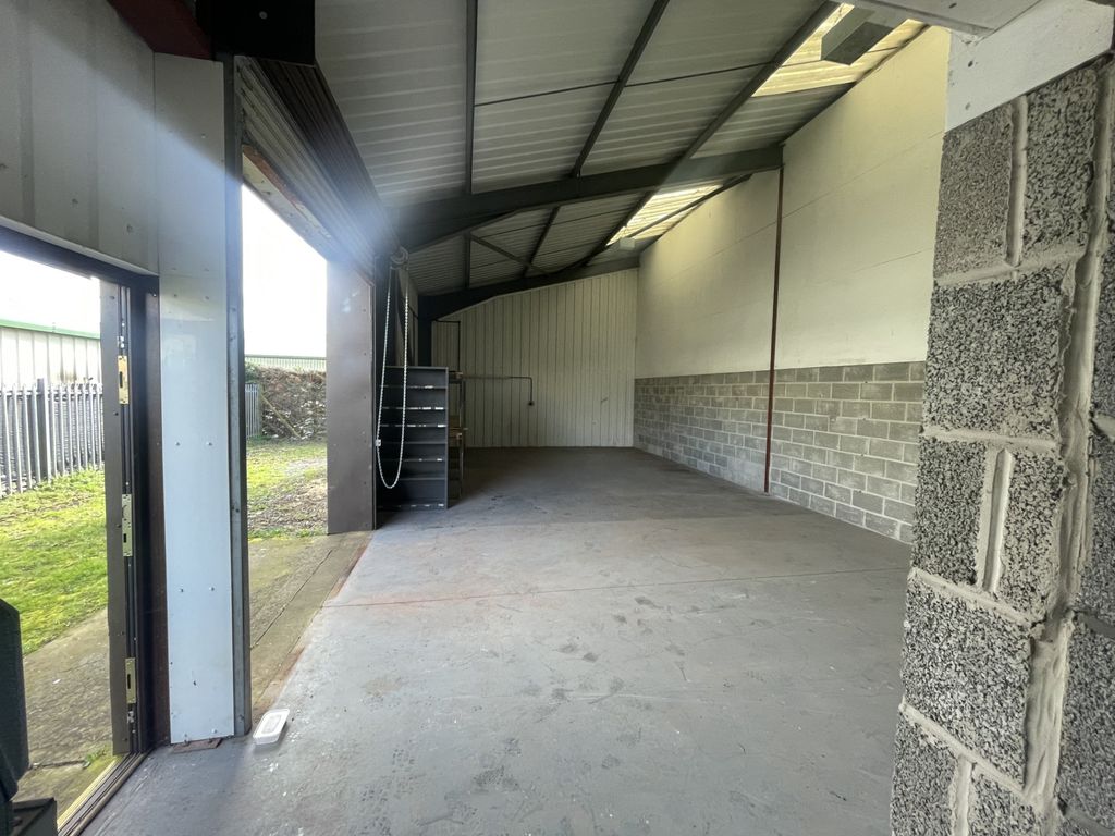 Property photo 2 of 7 24A Internal