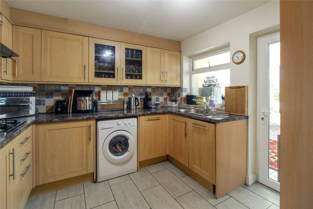 Property photo 3 of 17 Picture No. 10