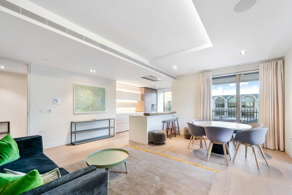 Property photo 3 of 12 5 Pearson Square