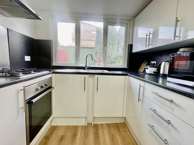 Property photo 3 of 5 Picture No. 06