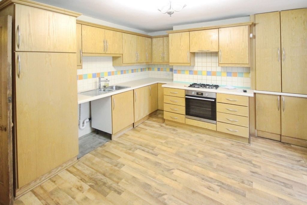 Property photo 2 of 14 Pbox-Img.Jpg