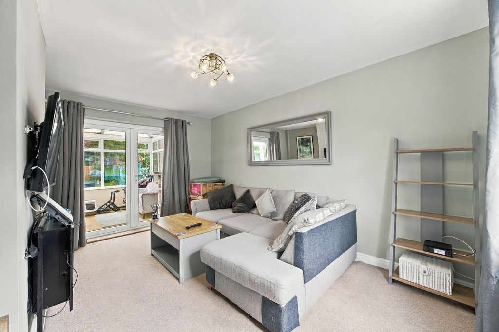 Property photo 2 of 16