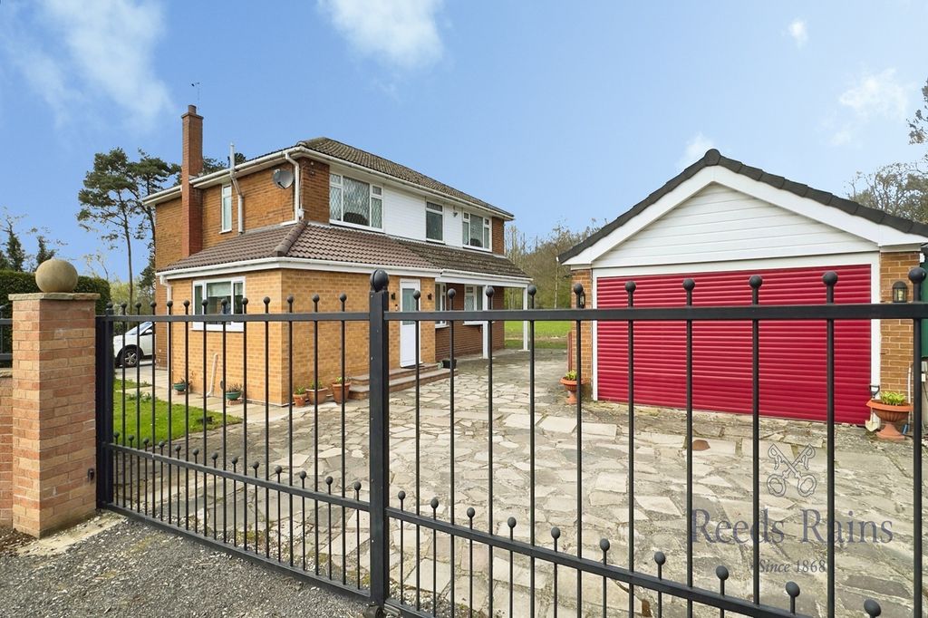 Property photo 2 of 42 Gates