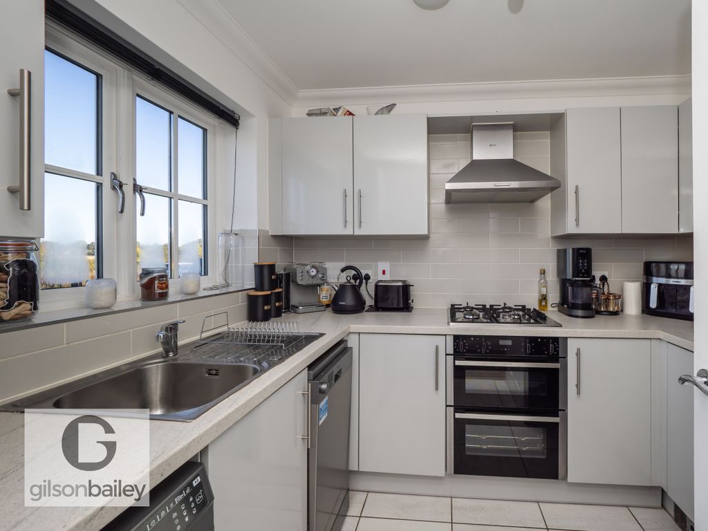 Property photo 2 of 11 6Aleceastroad-32