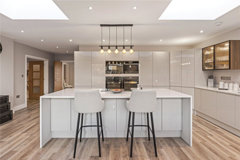 Property photo 3 of 30 Picture No. 30