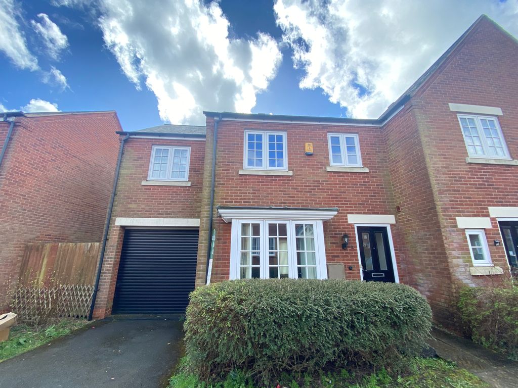 Property photo 1 of 17 Exterior