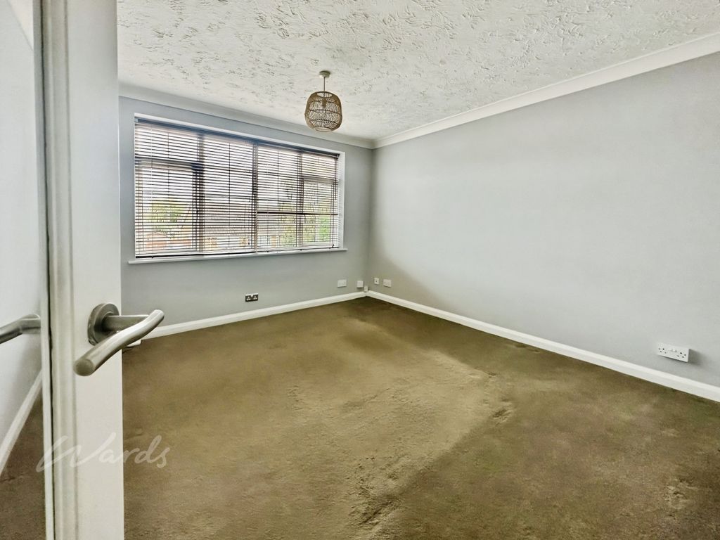 Property photo 3 of 9 Tilbury Lounge