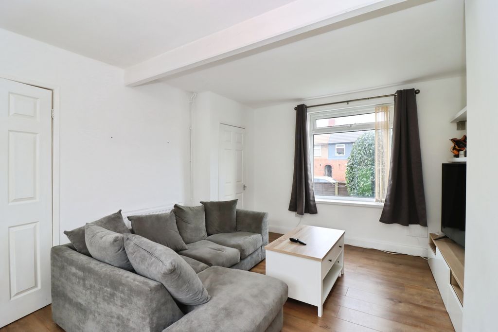 Property photo 3 of 15