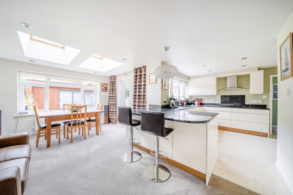 Property photo 2 of 19