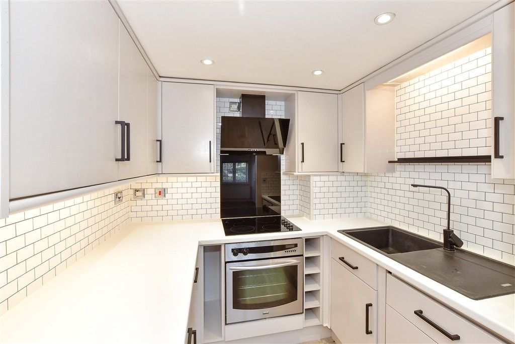 Property photo 2 of 12 Lounge /Kitchen/ Diner