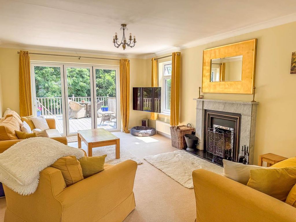 Property photo 3 of 38 28 Vicarage Park, Douglas (35).Jpg