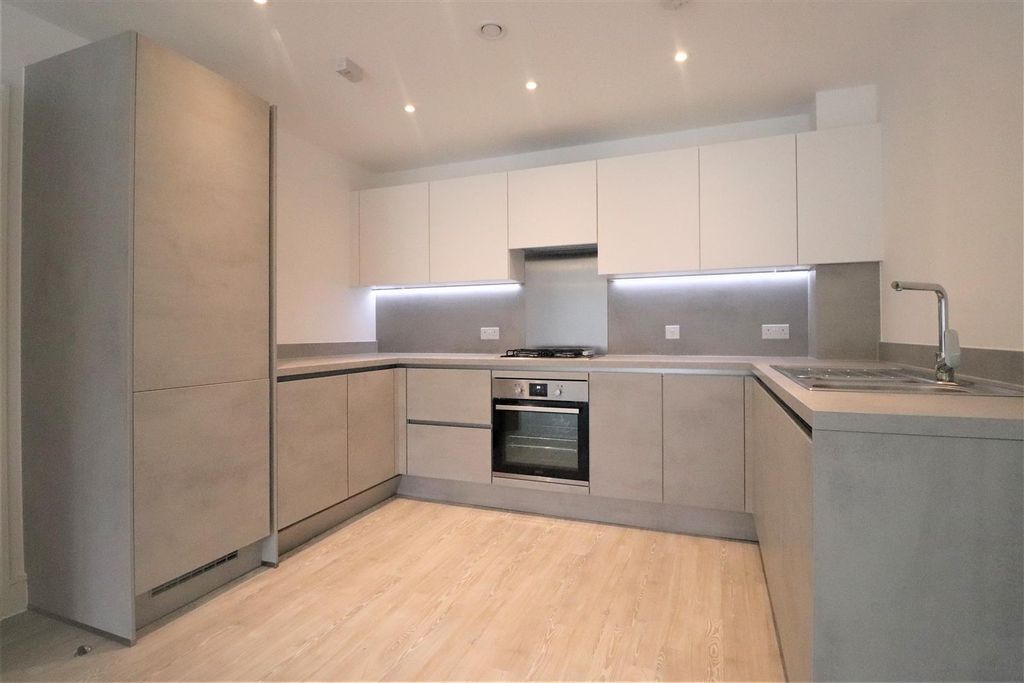 Property photo 2 of 9