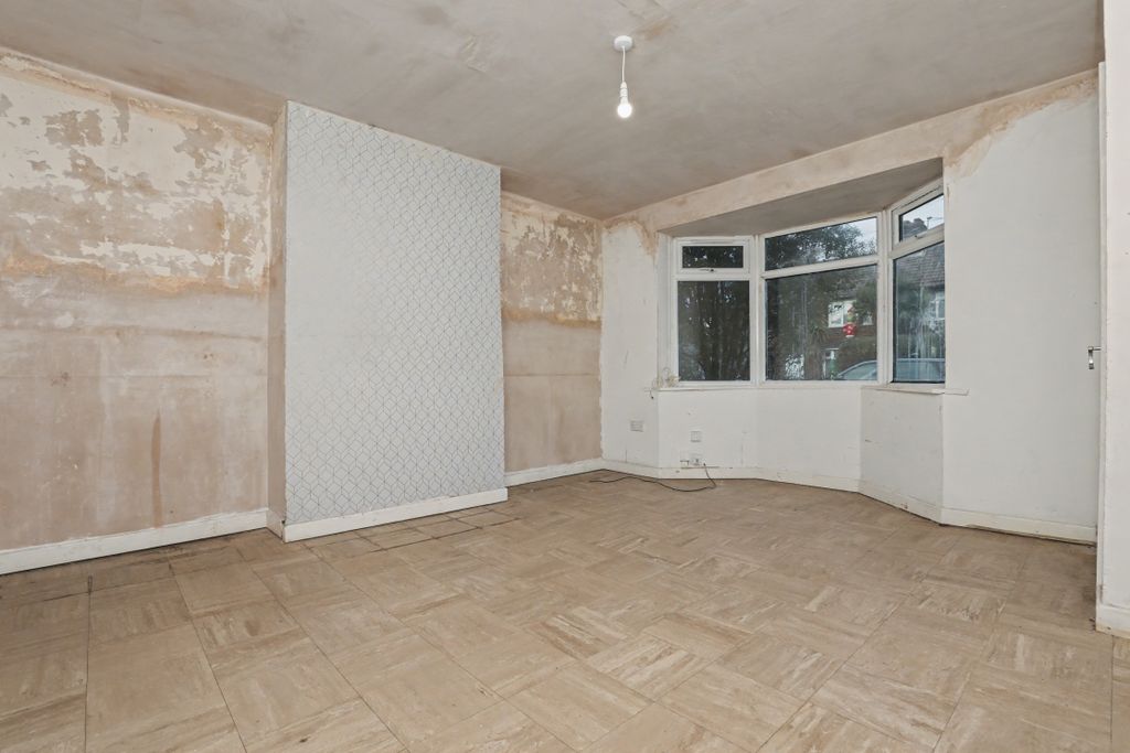 Property photo 3 of 15 112 Stonefield Road, Liverpool L14 0Nz