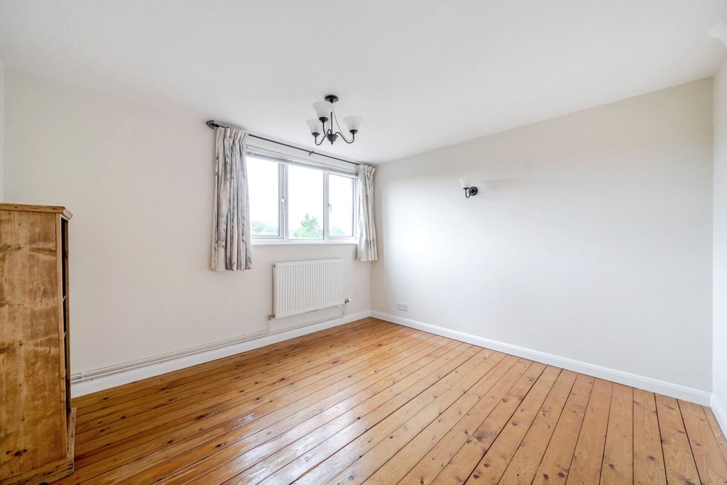 Property photo 3 of 10 Picture No. 02