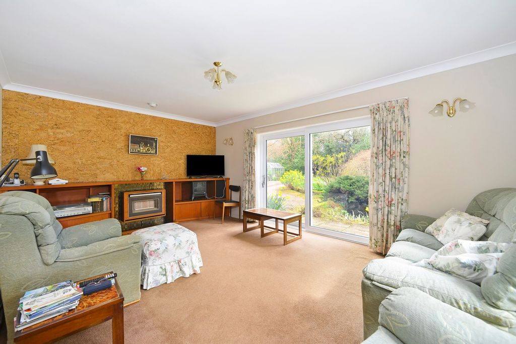 Property photo 2 of 19