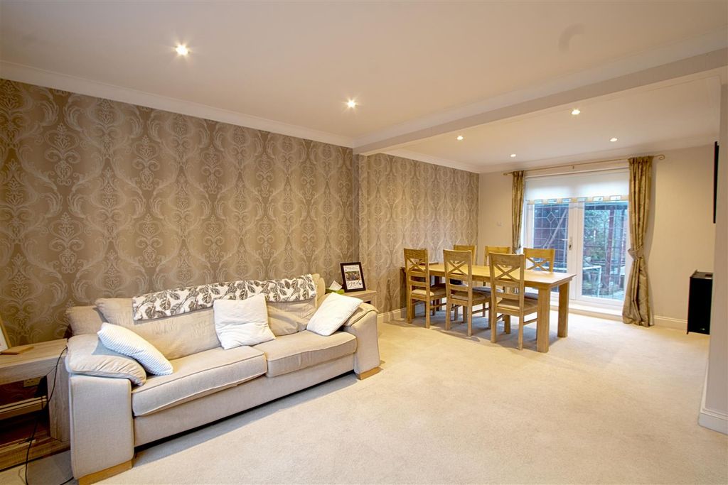 Property photo 3 of 15 Lounge 1.Jpg