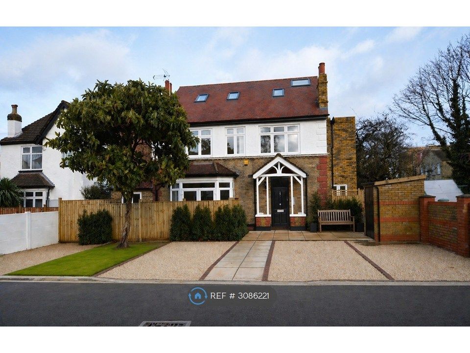 Property photo 1 of 9