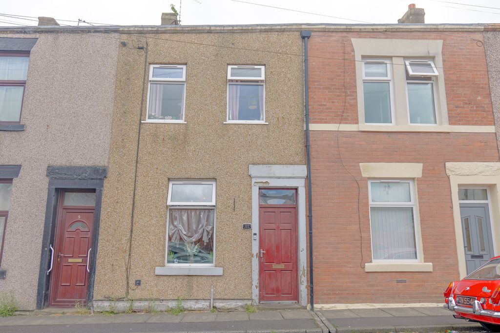 Property photo 1 of 17